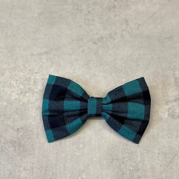 Classic Bourbon // Dog bow tie in classic checks (green)