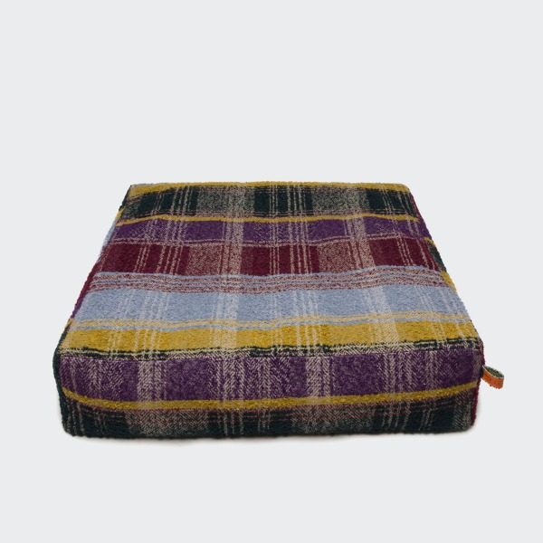 Cloud7 Cube // Luxury dog pillow in exclusive design (violet tartan)