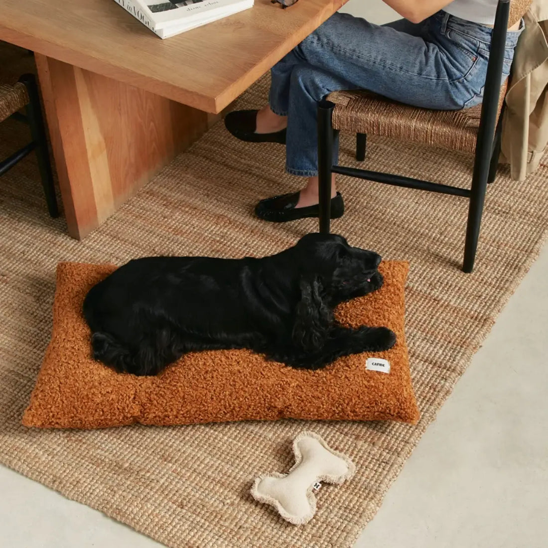 Cafide Bela // Soft dog pillow in teddy fleece (mustard)