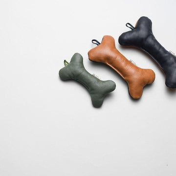 Bone & bites, Ellen // Sustainable and beautiful dog toys (leather/textile)