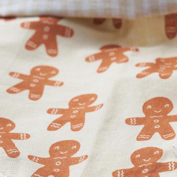 Ginger face mask // Fabric face mask with Christmas print