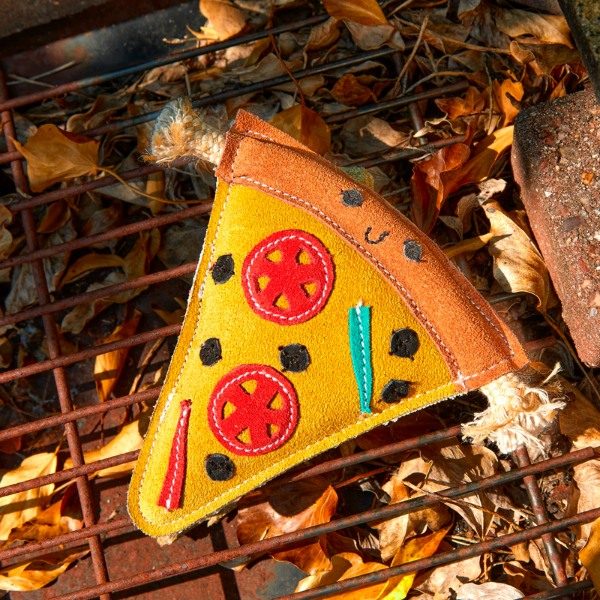 Pepe La Pizza // Suede dog toy with jute filling (pizza)