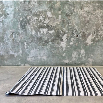 Cooling mat // cool your dog in the heat without water