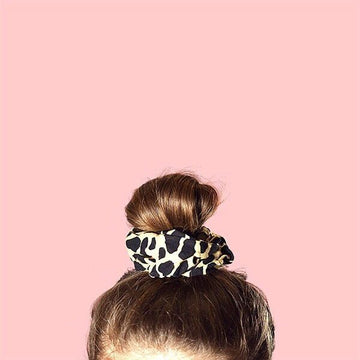 Roaring Jungle // Scrunchies hair elastic (Leopard print)