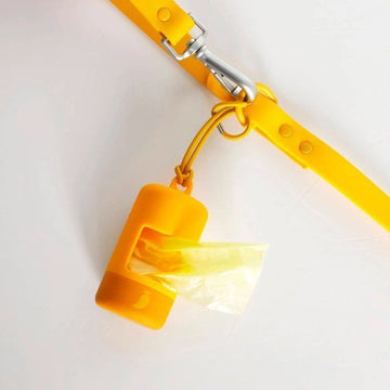 The Painters Wife // Poop bag dispenser (yellow)