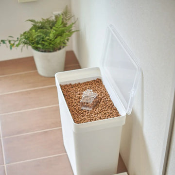 Yamazaki Tower 12 kg. // Airtight container for kibble (white)