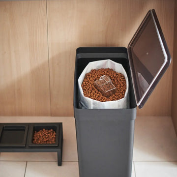 Yamazaki Tower 12 kg. // Airtight container for kibble (black)