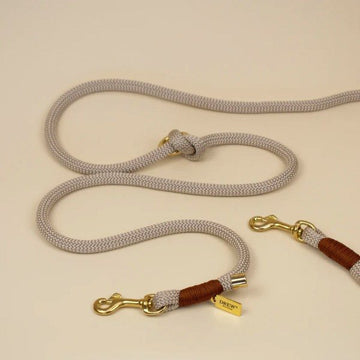 My First Leash // Justerbar og blød hvalpeline (chailatte)