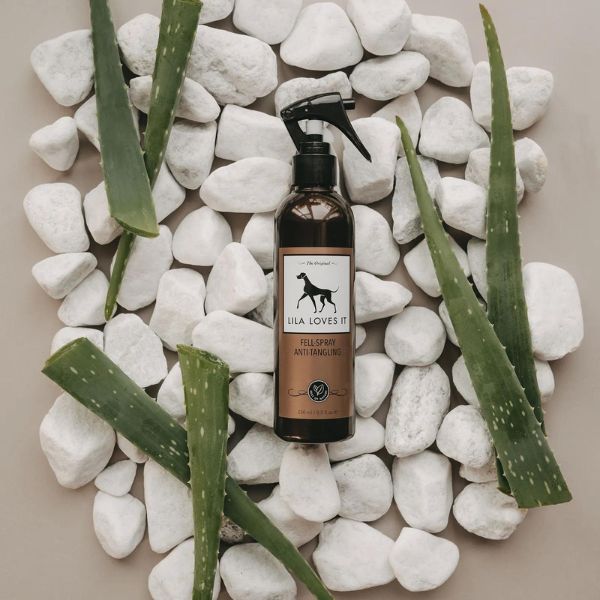 LILA LOVES IT // Help for tangled fur (conditioner spray)