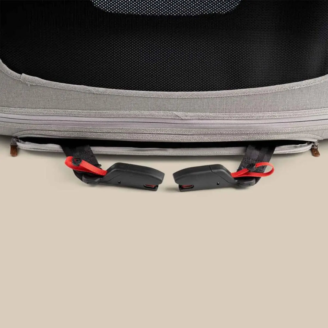 Tavo Crispin, Merle // Crash-testet transportbur med ISOFIX til bil (L)