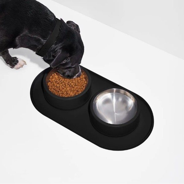 Wild One Mat // Silicone mat for food and water bowl (black)