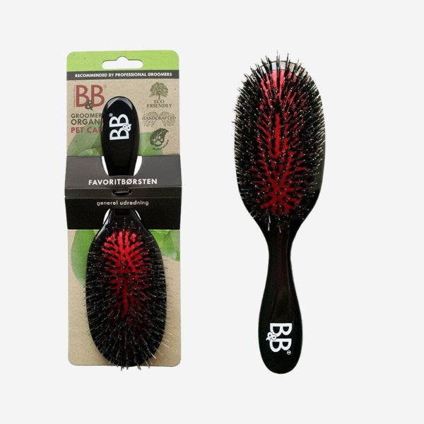 BB The Favorit Brush // Gentle brush that adds shine to the coat