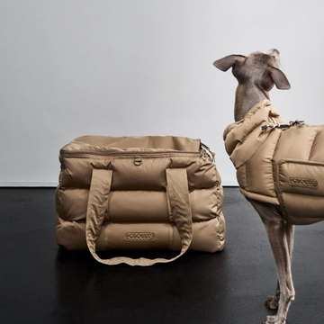 Cloud7 Montreal // Vandafvisende og letvægts hundetaske (sandy brown)