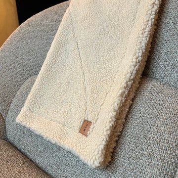 Drew's Dogwear Teddy // Soft teddy fleece dog blanket (beige)