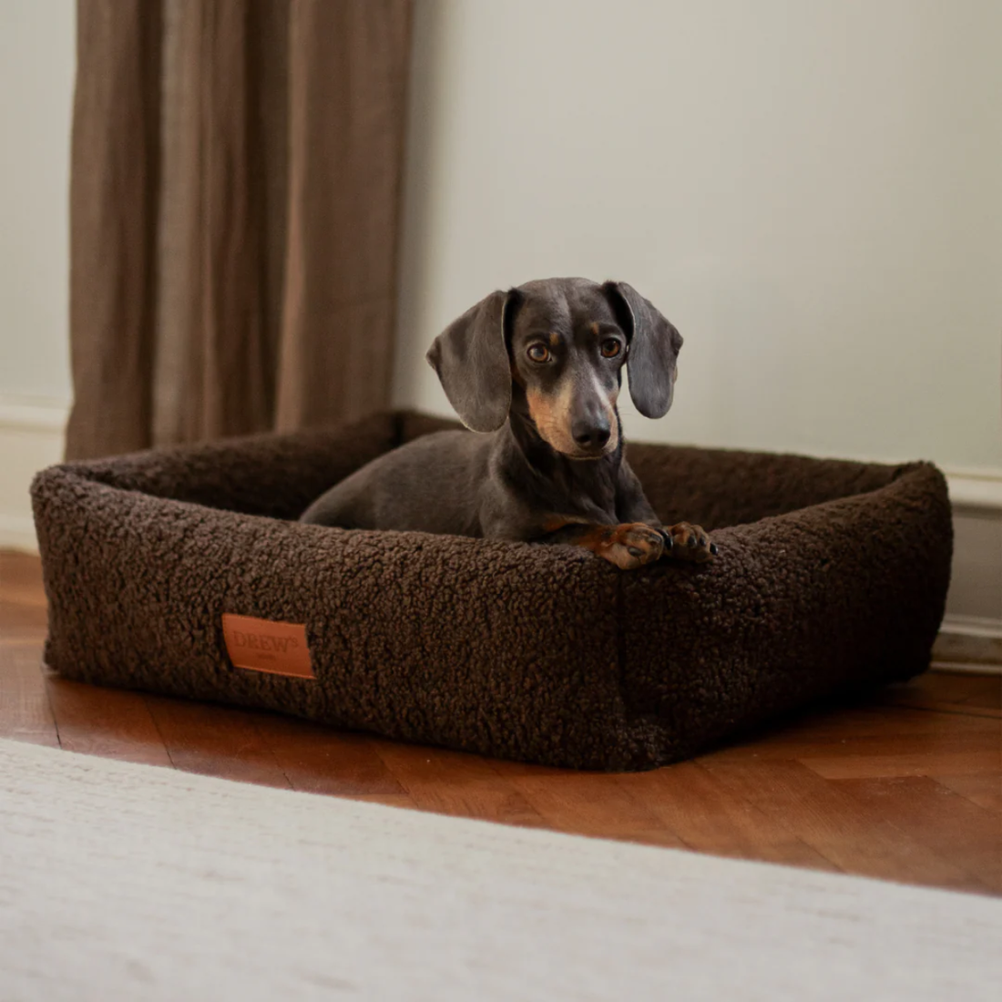 Drew's Dogwear Nuna // Teddy soft &amp; washable dog bed with memory foam (brown)