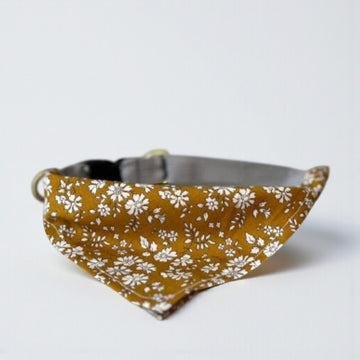 Hundekollektivet // Adjustable Bandana Collar (Liberty Curry)