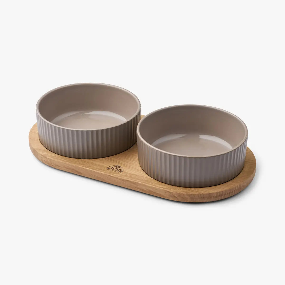 Dog Copenhagen Kronborg // Skålesæt med egetræsbase (latte/eg)