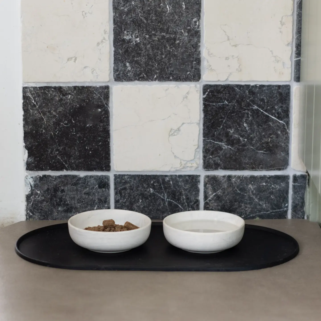 Lievick No Spill Mat // Silikoneunderlag til hundeskåle (black)