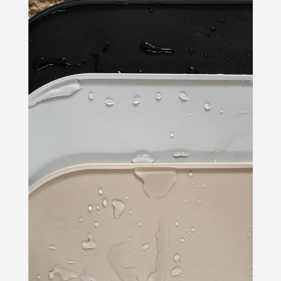 Lievick No Spill Mat // Silikoneunderlag til hundeskåle (soft sage)