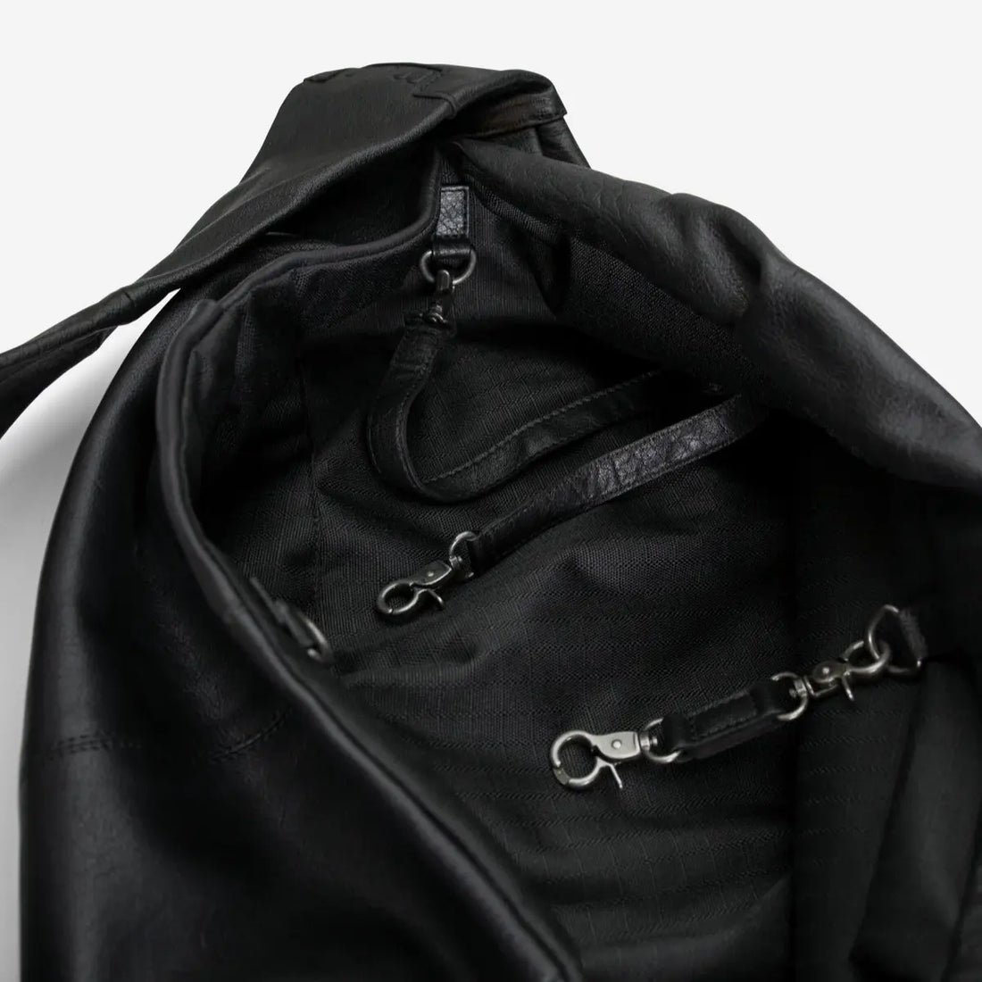 Muud Chro, Black // Luksus bæresele til hunde i læder (5 kg)