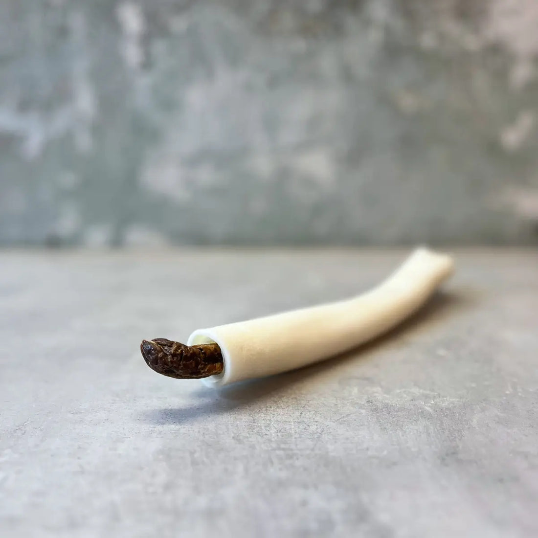 Rauh! Combo // Tyggeben af oksehud fyldt med elgsalami