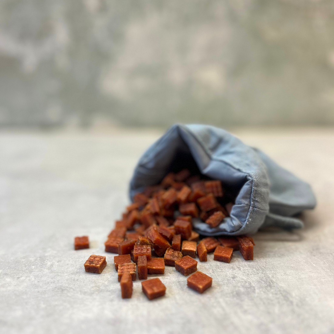 Woolf Chicken Chunkies // Soft training treats (chicken) (Kopier)