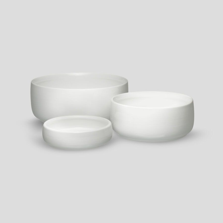 OLE HYVÄ FEATHER // håndlavet keramik hundeskål - hvid (small) - S