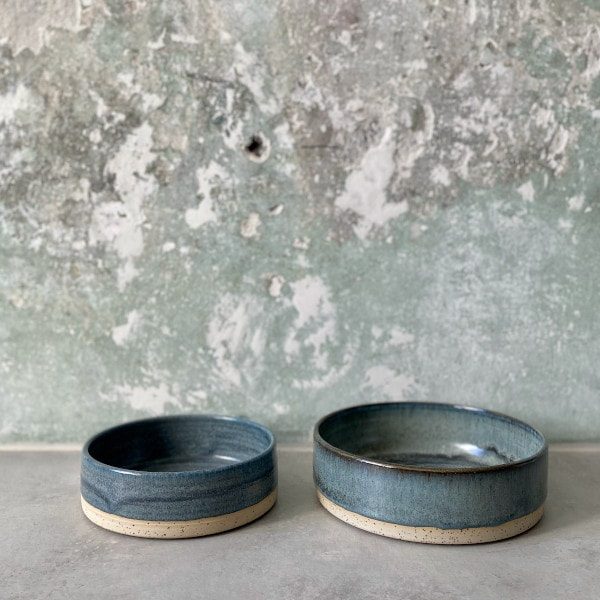 Ember keramik havdyb // Håndlavet keramisk hundeskål, blågrå (flere størrelser) - S